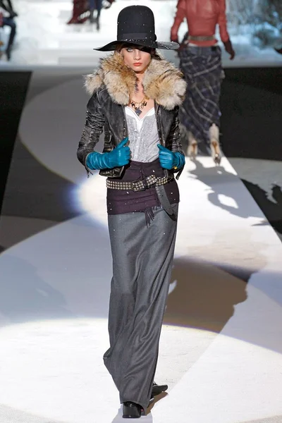 Look 2